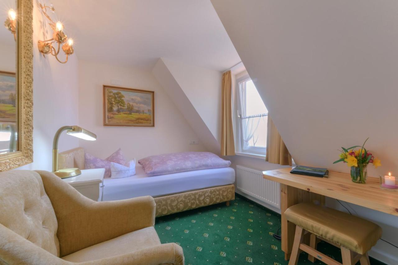 Hotel "Malerwinkel" Gmbh Seeon-Seebruck Habitación foto