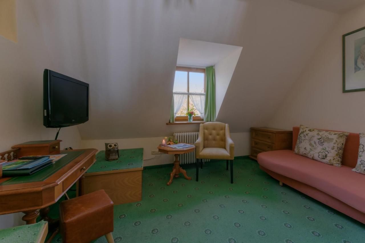 Hotel "Malerwinkel" Gmbh Seeon-Seebruck Habitación foto